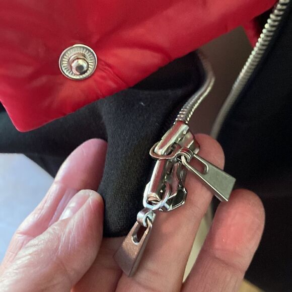 Unbranded Three in one convertible red puffer sleeve AND black zip coat Medium - Picture 7 of 11
